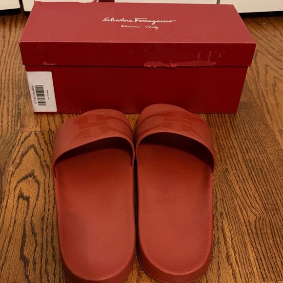 Salvatore Ferragamo Groove Pool Slides Size 12 Box Included